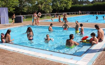 La piscina municipal de Cospeito ofrece hoy juegos e hinchables